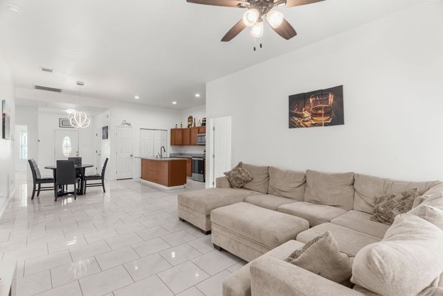 2810 19th Street, Fort Worth, TX 76106