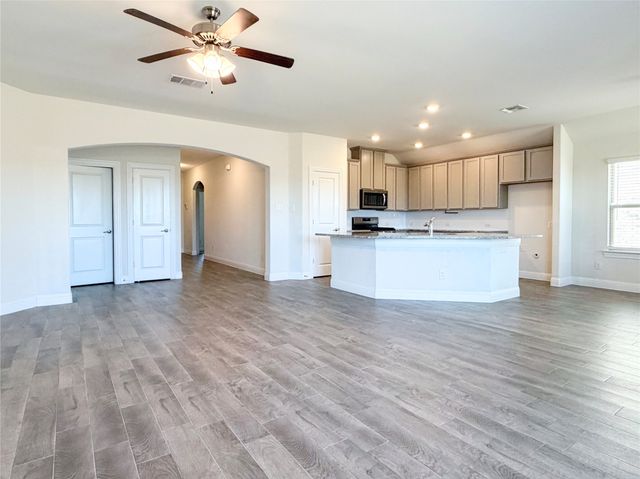 10809 Table Bluff Street, Aubrey, TX 76227
