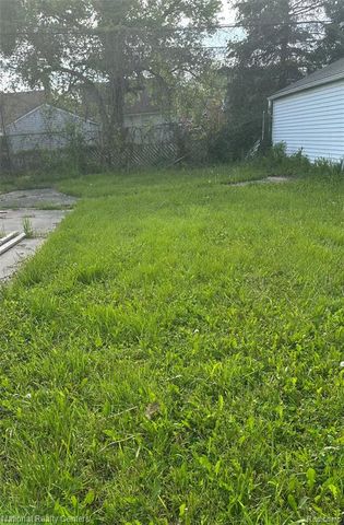 7635 Ashton Avenue, Detroit, MI 48228