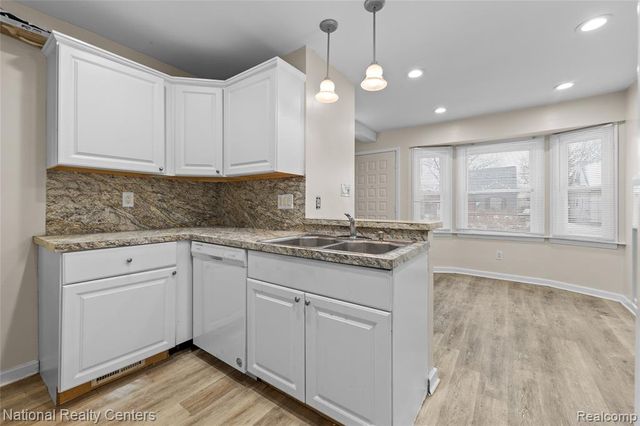 7635 Ashton Avenue, Detroit, MI 48228