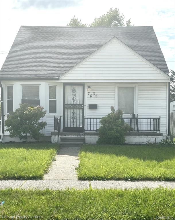 7635 Ashton Avenue, Detroit, MI 48228
