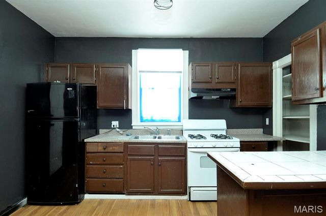 4631 Morganford Road, St Louis, MO 63116