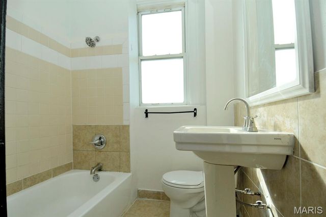 4631 Morganford Road, St Louis, MO 63116
