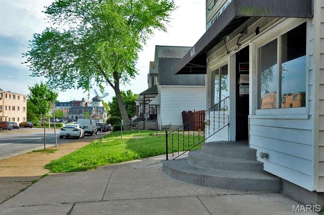 4631 Morganford Road, St Louis, MO 63116
