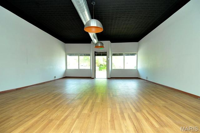 4631 Morganford Road, St Louis, MO 63116