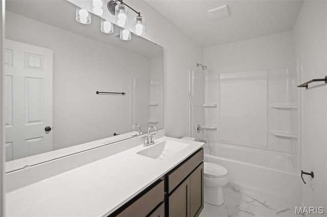 288 Osprey Court, Lake St Louis, MO 63367