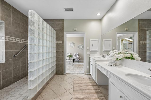 3402 Shadowwalk Drive, Houston, TX 77082