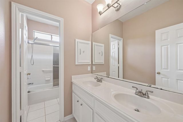 3402 Shadowwalk Drive, Houston, TX 77082