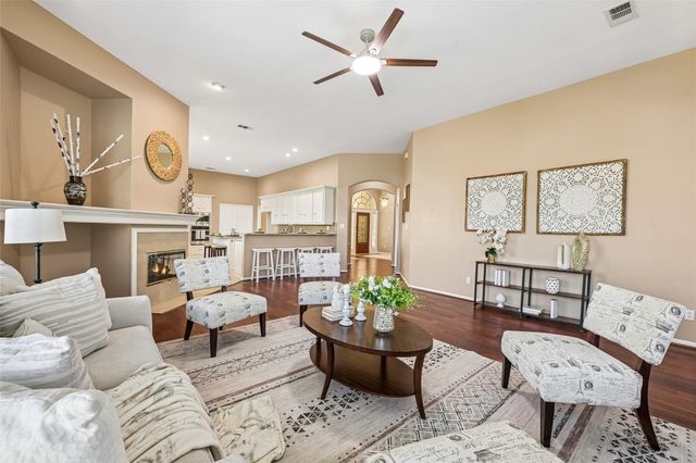 3402 Shadowwalk Drive, Houston, TX 77082
