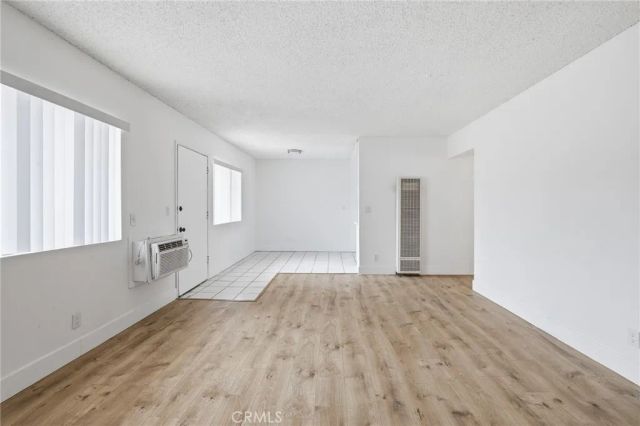 13040 Dronfield 23, Sylmar, CA 91342