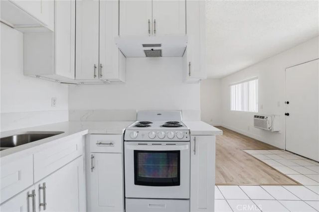 13040 Dronfield 23, Sylmar, CA 91342