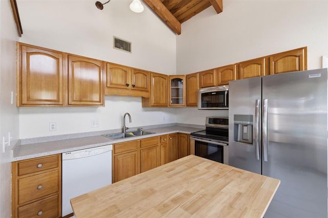 6440 68TH AVENUE N, Pinellas Park, FL 33781