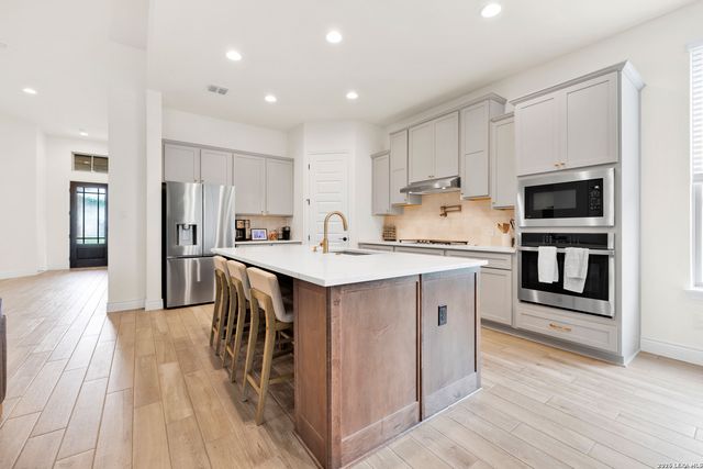 29338 Cheyenne Ridge, Boerne, TX 78015
