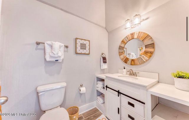 820 W Beach Boulevard, 5, Long Beach, MS 39560