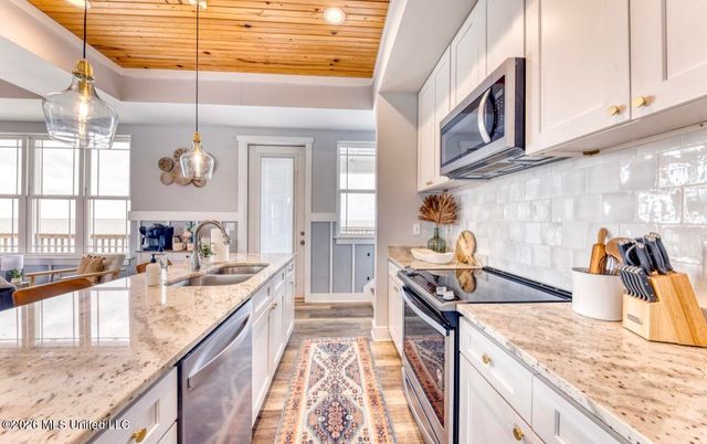 820 W Beach Boulevard, 5, Long Beach, MS 39560