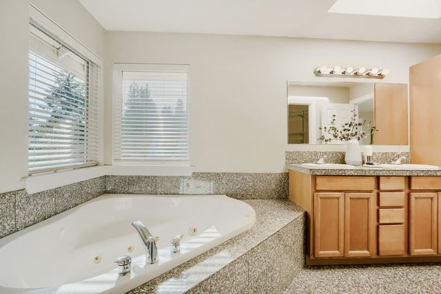 1033 S 128th Street, Burien, WA 98168