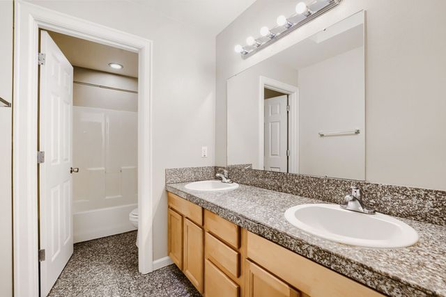 1033 S 128th Street, Burien, WA 98168