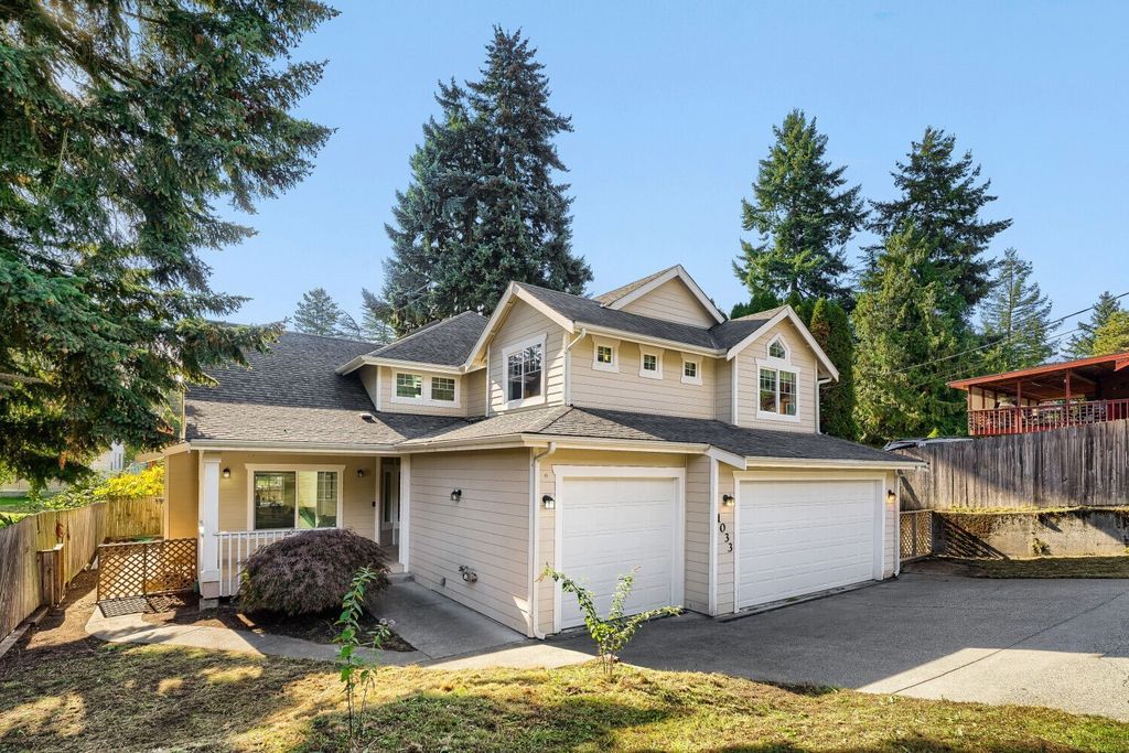 1033 S 128th Street, Burien, WA 98168