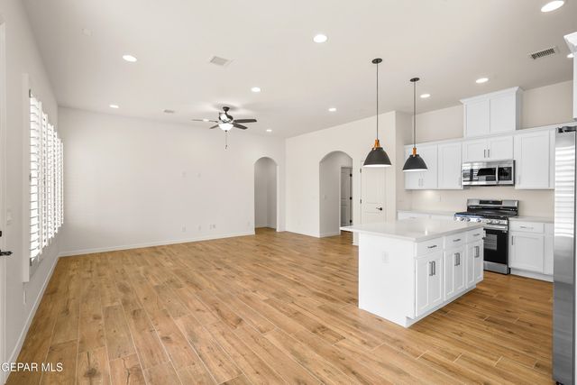14436 Raywood Lane, El Paso, TX 79928