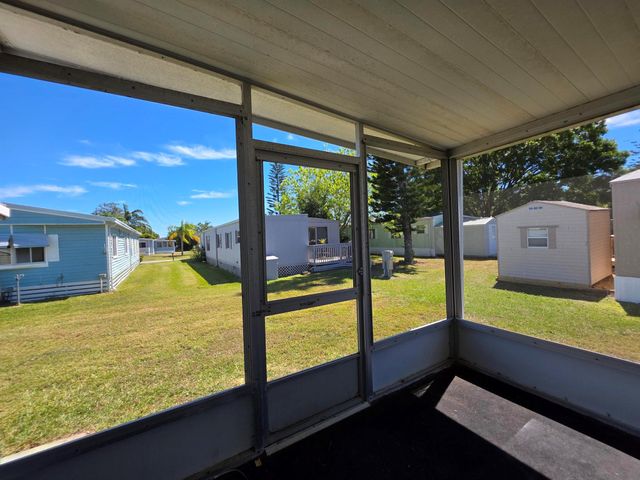 8 Del Sol, Port St Lucie, FL 34952