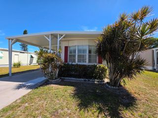 8 Del Sol, Port St Lucie, FL 34952