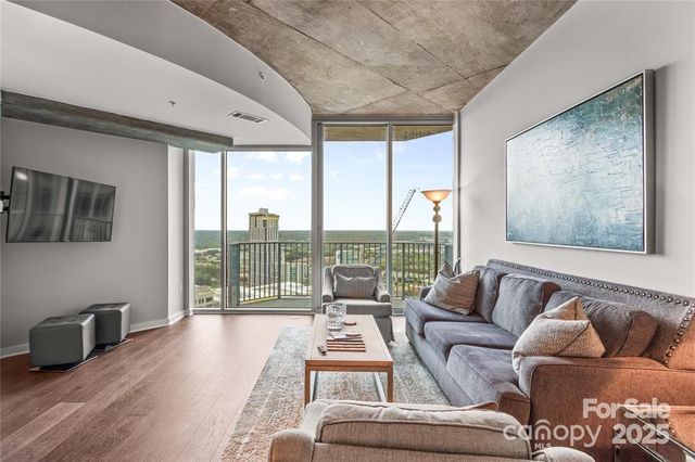 210 N Church Street 2613, Charlotte, NC 28202