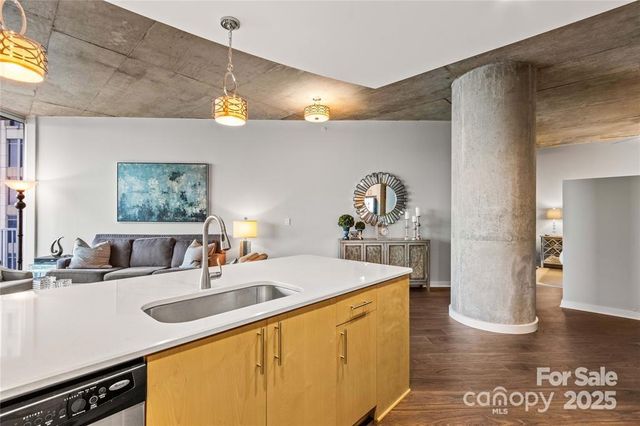 210 N Church Street 2613, Charlotte, NC 28202