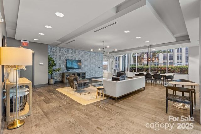 210 N Church Street 2613, Charlotte, NC 28202