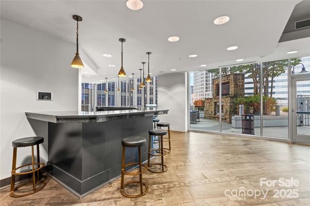 210 N Church Street 2613, Charlotte, NC 28202