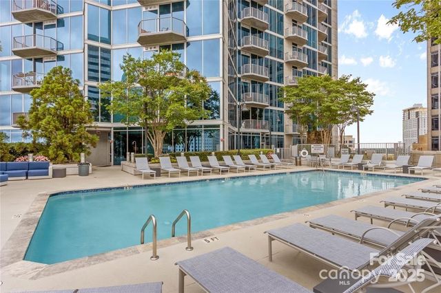 210 N Church Street 2613, Charlotte, NC 28202