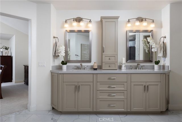 30 Calle Del Sur, Rancho Santa Margarita, CA 92688