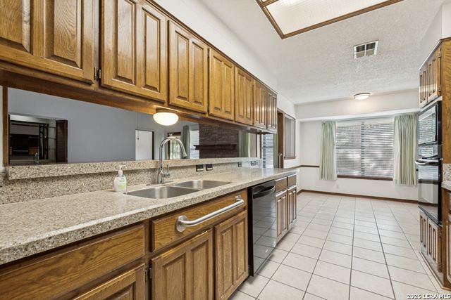 14714 Hidden Glen Woods, San Antonio, TX 78249