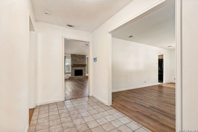 14714 Hidden Glen Woods, San Antonio, TX 78249