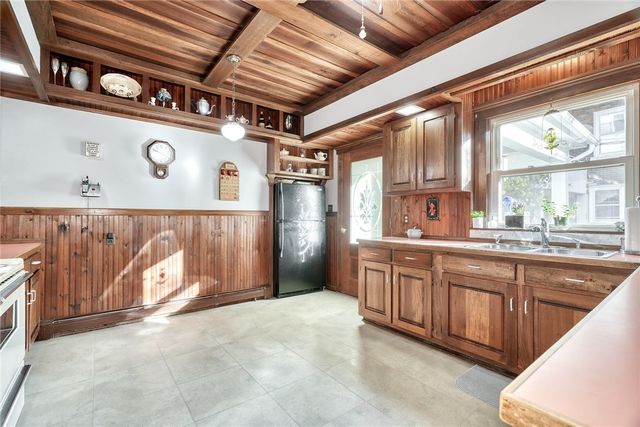 121 East Main Street, Webster, NY 14580