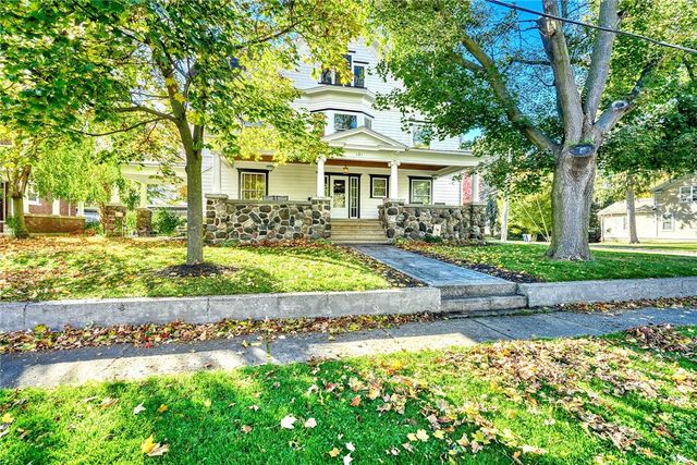 121 East Main Street, Webster, NY 14580