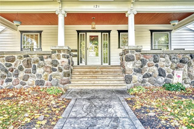 121 East Main Street, Webster, NY 14580