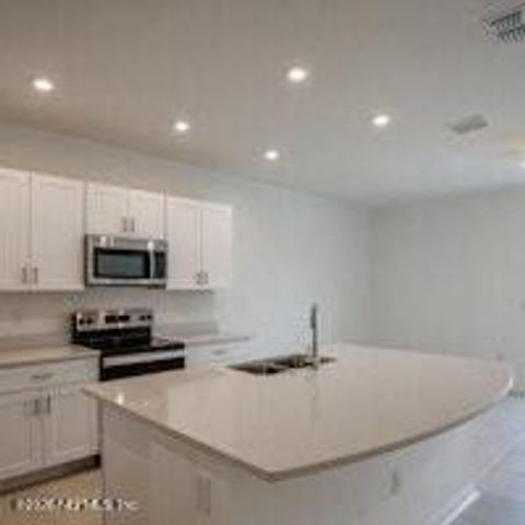13113 ANNIES WALK Drive, Jacksonville, FL 32218
