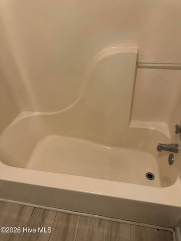 2926 Mulberry Lane E, Greenville, NC 27858