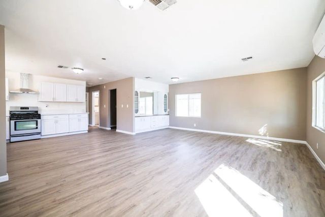 315 North Palomar Avenue, San Jacinto, CA 92582