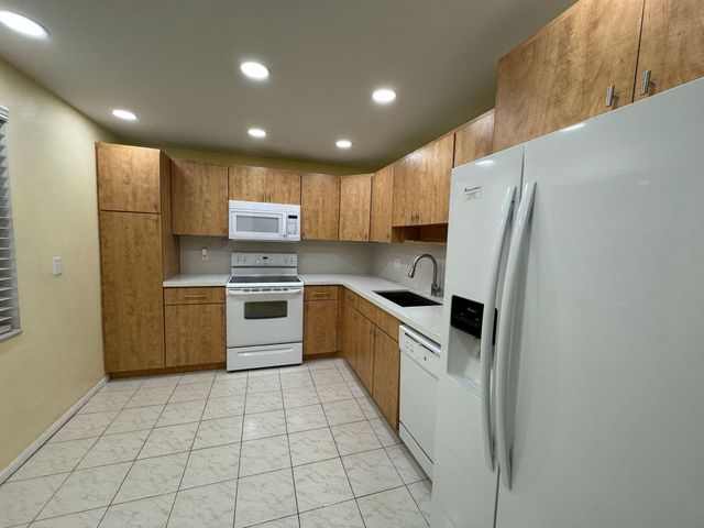 901 Cypress Terrace, Pompano Beach, FL 33069