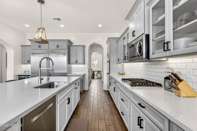 3530 E AQUARIUS Place, Chandler, AZ 85249