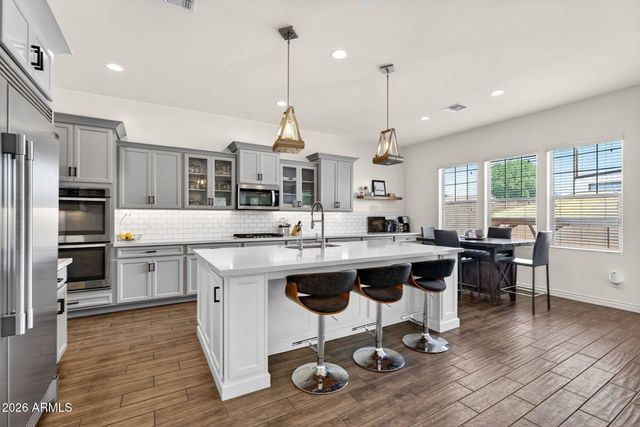 3530 E AQUARIUS Place, Chandler, AZ 85249