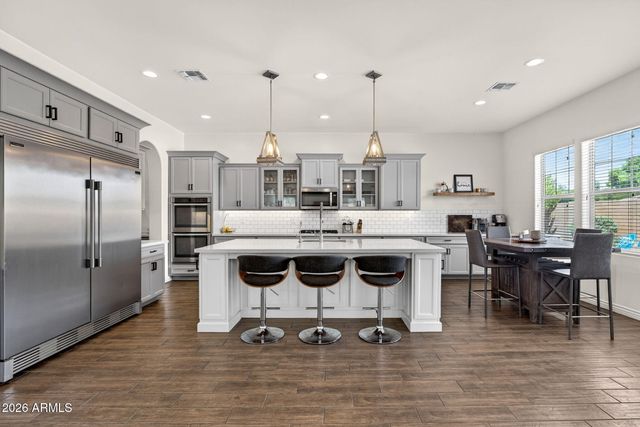 3530 E AQUARIUS Place, Chandler, AZ 85249