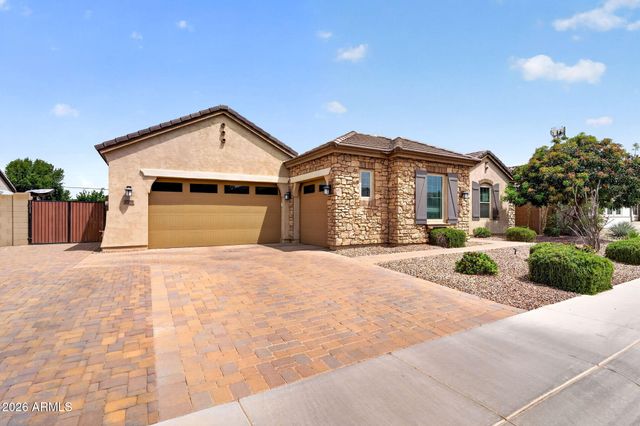 3530 E AQUARIUS Place, Chandler, AZ 85249