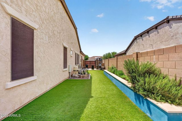 3530 E AQUARIUS Place, Chandler, AZ 85249