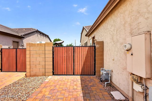 3530 E AQUARIUS Place, Chandler, AZ 85249