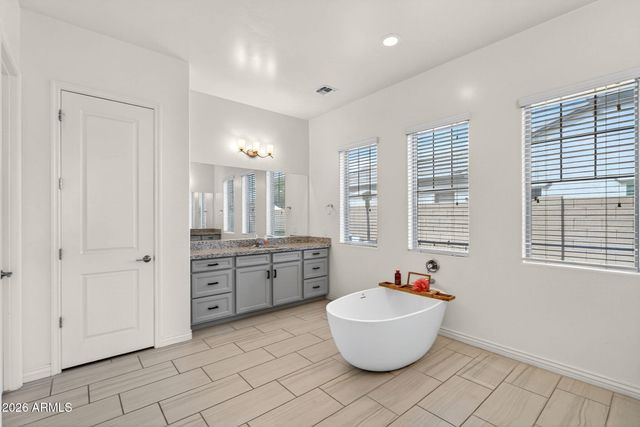 3530 E AQUARIUS Place, Chandler, AZ 85249