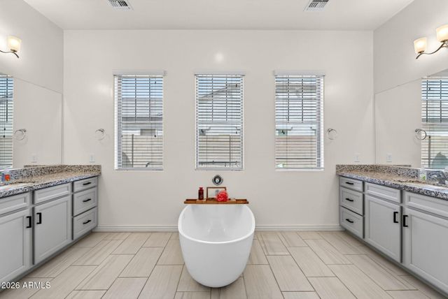 3530 E AQUARIUS Place, Chandler, AZ 85249