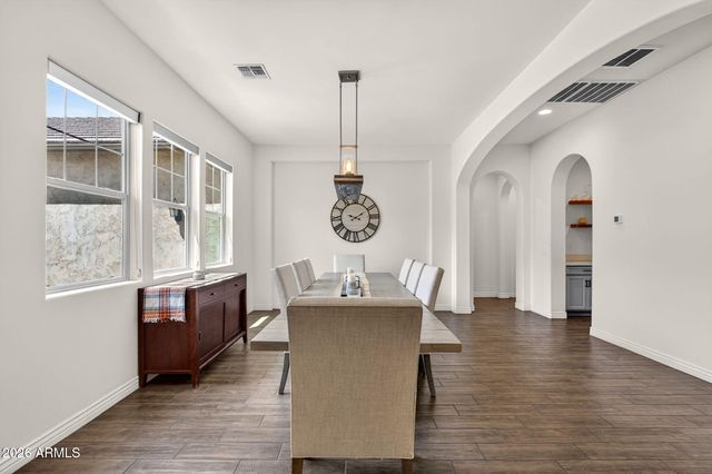 3530 E AQUARIUS Place, Chandler, AZ 85249