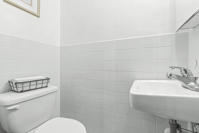 6 Marchant Road, Winchester, MA 01890